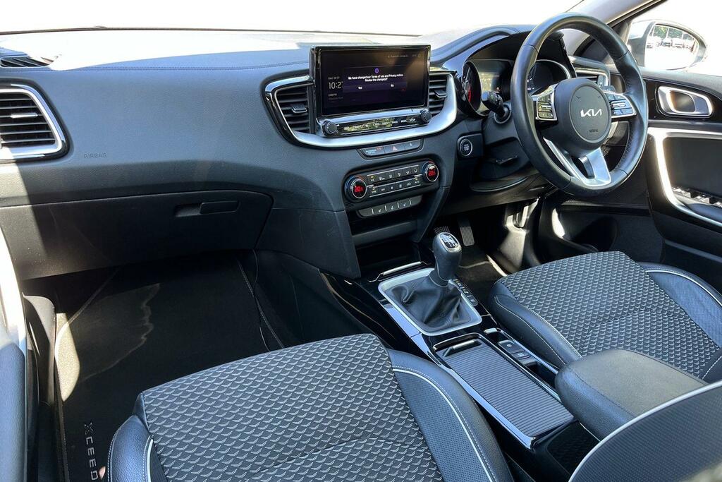 Kia Xceed 1.5 T-gdi 3 Euro 6 Ss WJ72KVW Silver #2