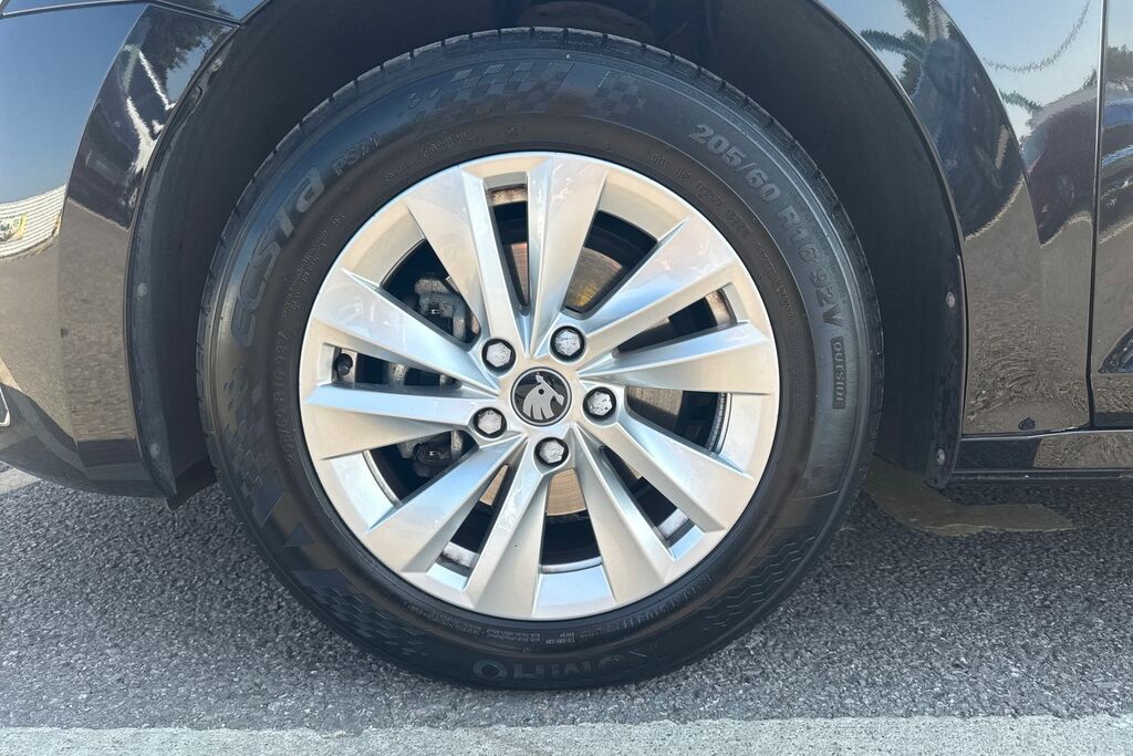 Skoda Octavia 2.0 Tdi 150 Se Technology Dsg GJ75FCM Black #5