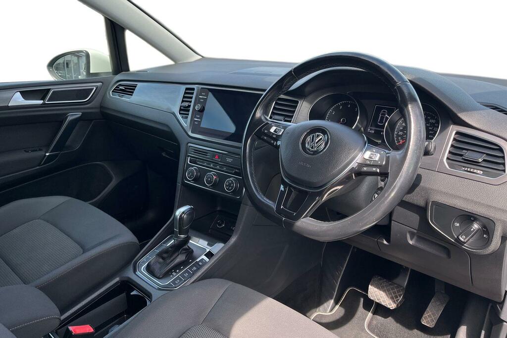 Volkswagen Golf SV Pa 1.5 Tsi Se Nav Dsg 130Ps White #6