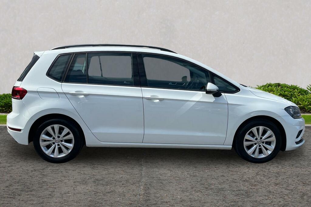 Volkswagen Golf SV Pa 1.5 Tsi Se Nav Dsg 130Ps White #4