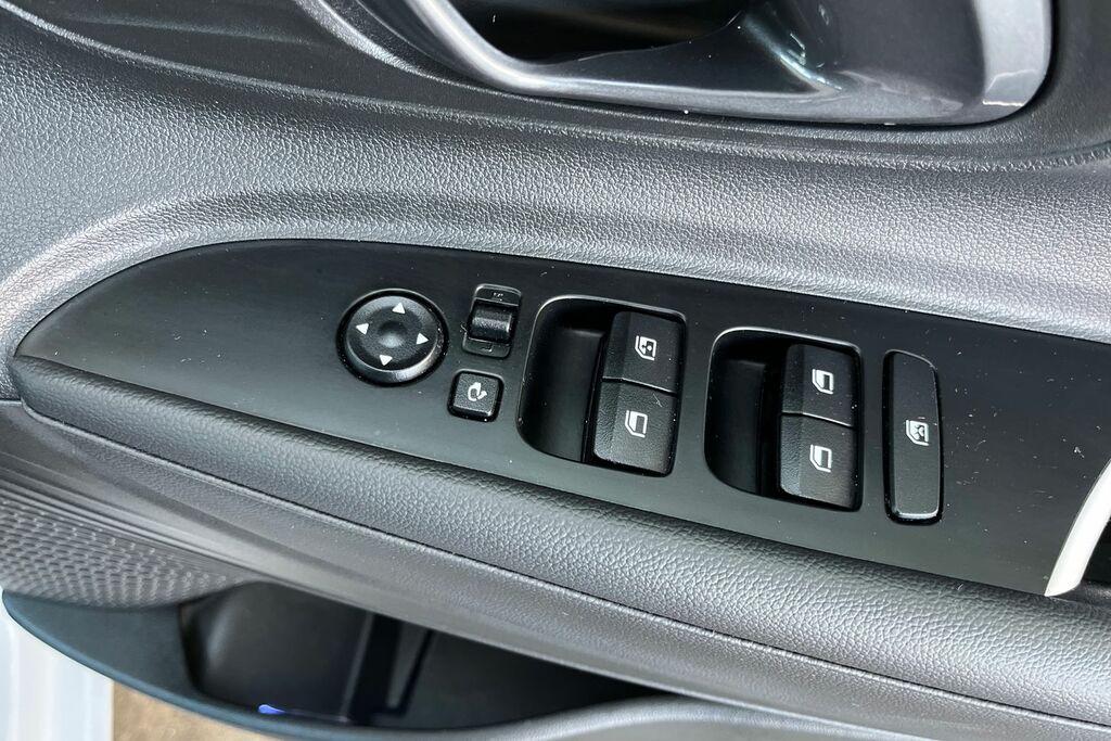 Hyundai I20 Premium Black #16