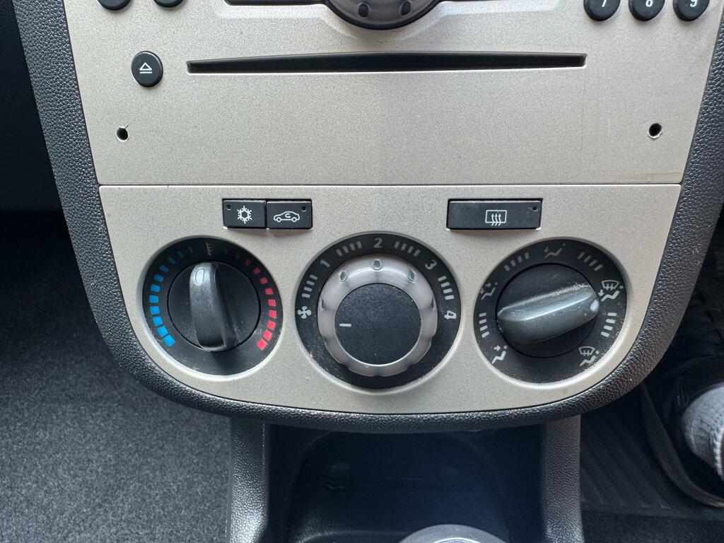 Vauxhall Corsa Club Ac 16V 5-Door Silver #21