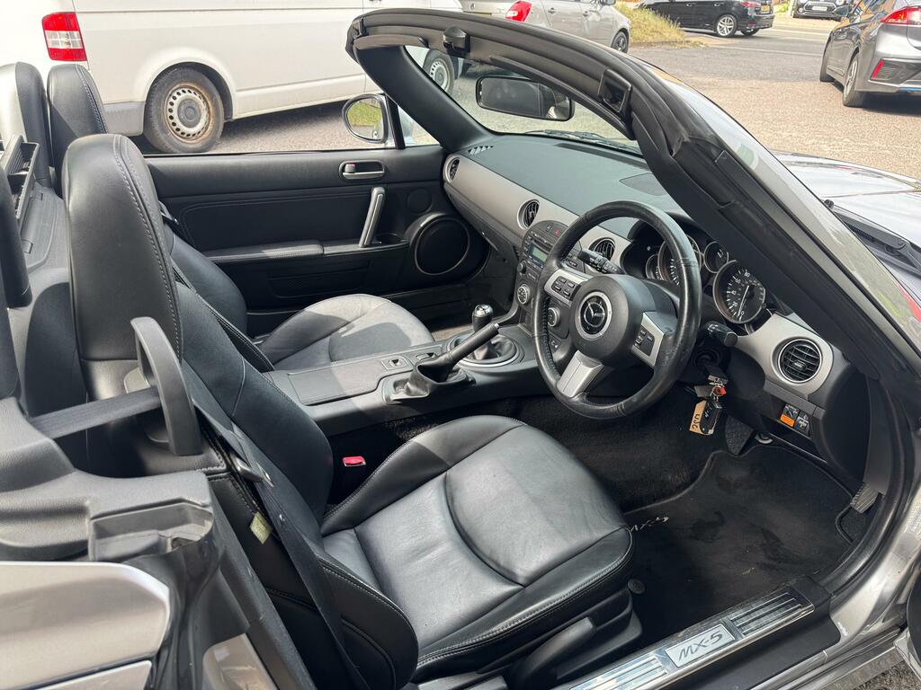 Mazda MX-5 Coupe #12