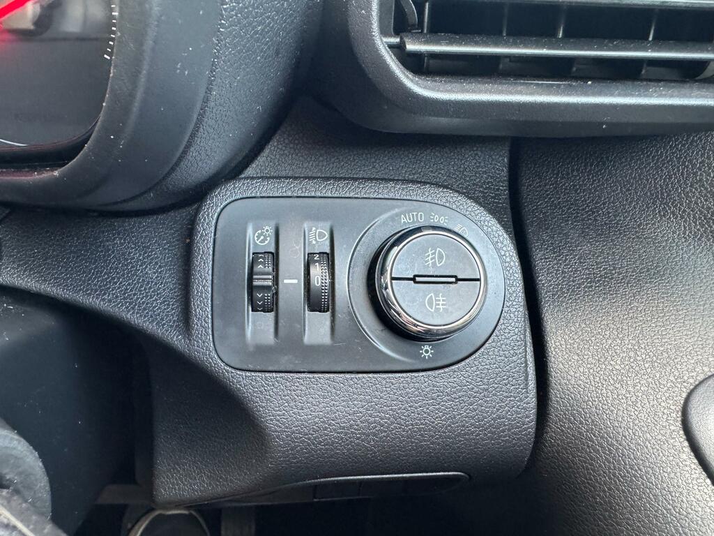 Vauxhall Combo 1.5 Turbo D 2300 Dynamic L2 H1 Euro 6 White #25