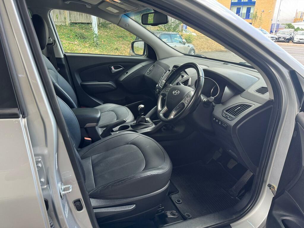 Hyundai Ix35 1.6 Gdi S 2Wd White #11