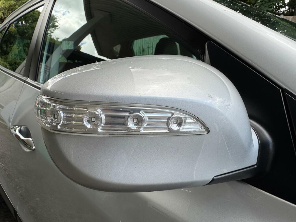Hyundai Ix35 1.6 Gdi S 2Wd White #10