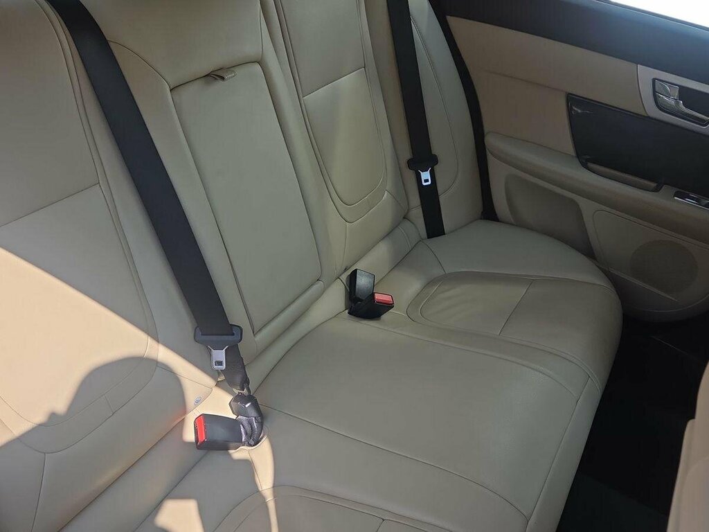Jaguar XF 2.2D Luxury - 2015 15 Blue #5