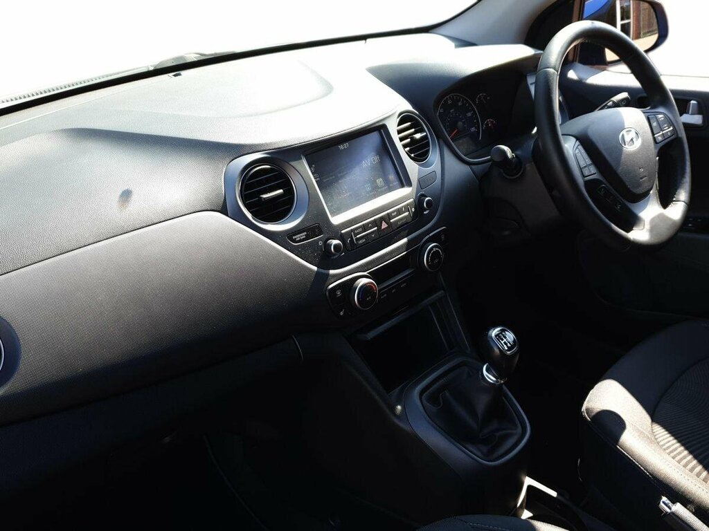 Hyundai I10 1.2 Premium Se - 2019 69 YX69RKA Blue #2