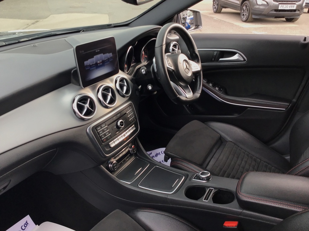 Mercedes-Benz GLA Class 1.6 Gla200 Amg Line 7G-dct - 2018 68 Grey #2