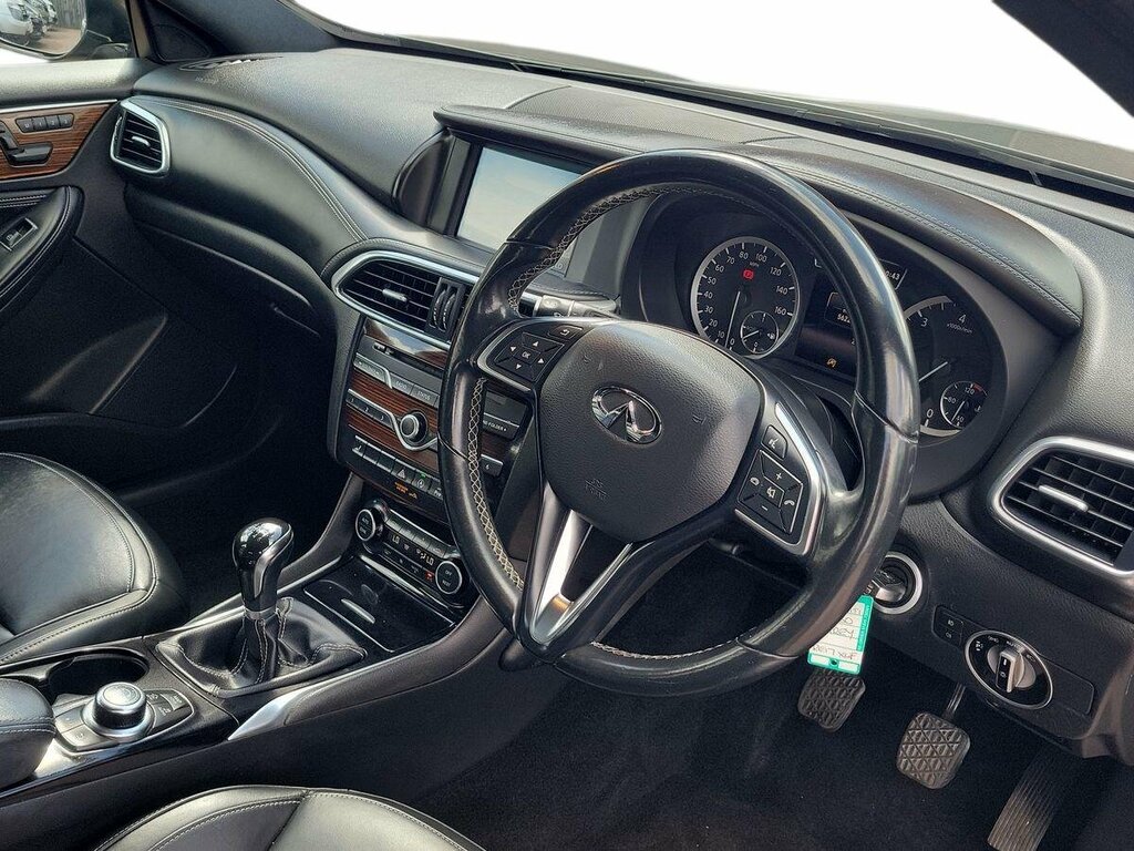 Infiniti Q30 1.5D Premium Tech - 2017 17 Grey #6