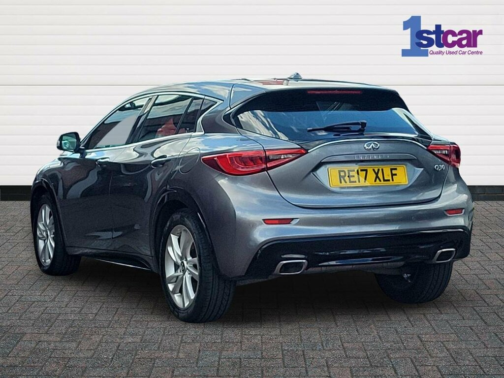 Infiniti Q30 1.5D Premium Tech - 2017 17 Grey #3