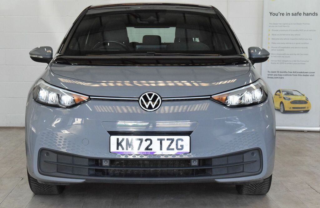 Volkswagen ID.3 Pro Performance 58Kwh Life Hatchback KM72TZG Grey #2