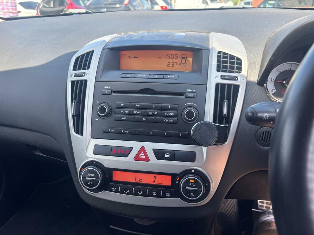 Kia Ceed 1.6 2 Sports Wagon Euro 4 124 B Silver #10