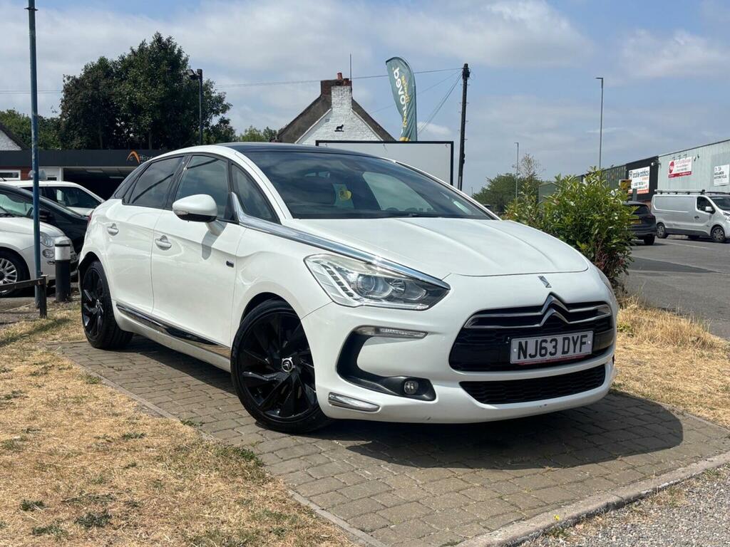 Citroen DS5 Hatchback 2.0 H E-hdi Airdream Dstyle Egs6 4Wd Eur White