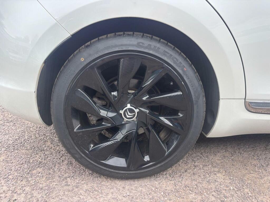 Citroen DS5 Hybrid4 Dsport Egs 5-Door White #8