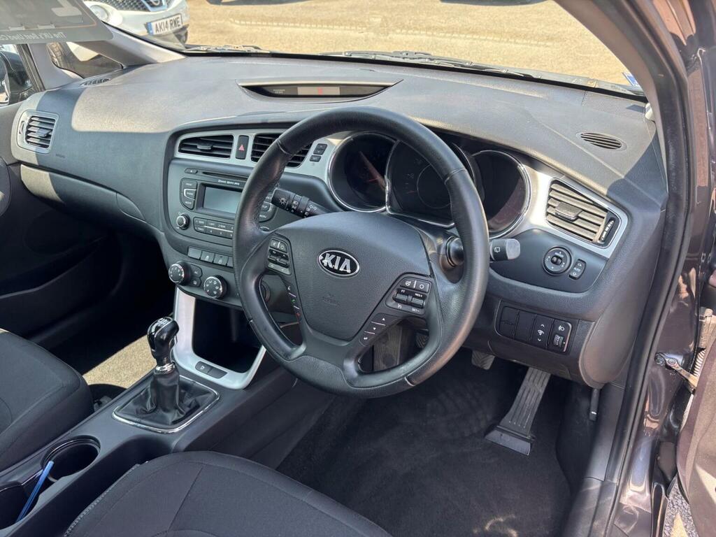 Kia Ceed 1.6 3 Ecodynamics 133 Bhp Blue #9