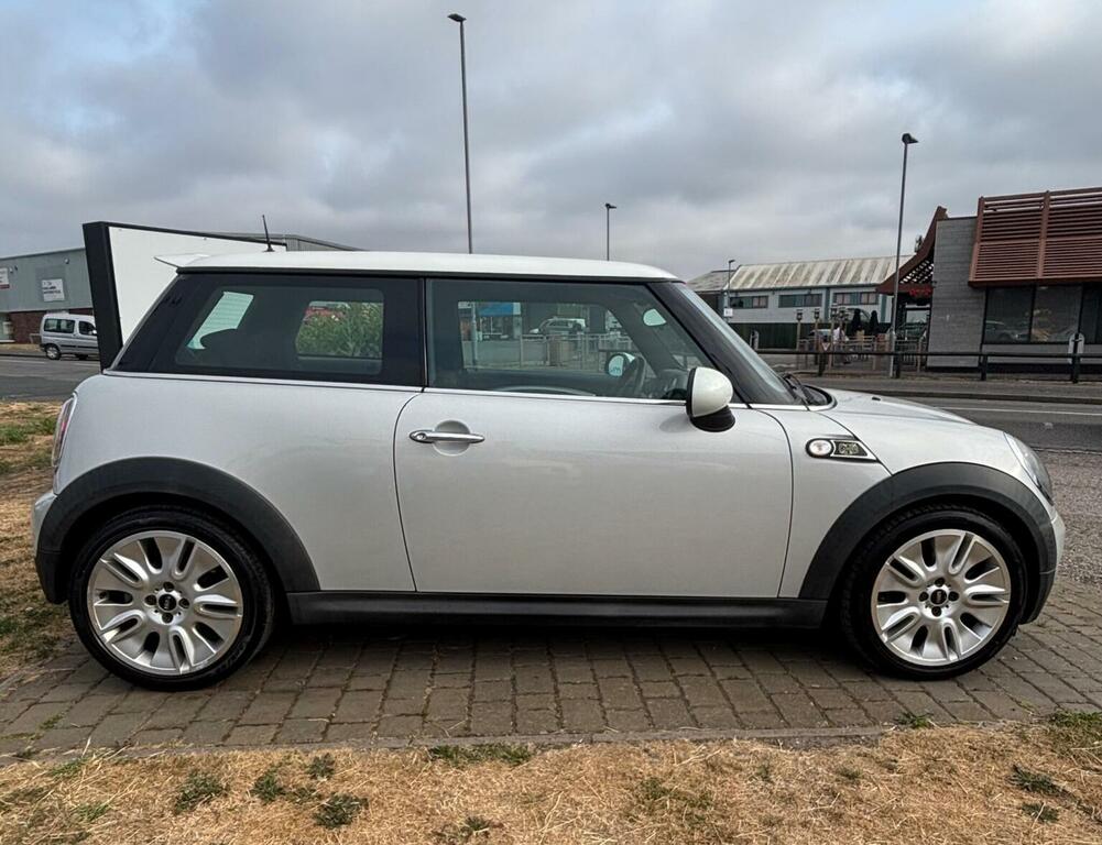 Mini Hatch Hatchback 1.6 Cooper S Camden Euro 5 201010 SL10UDZ Silver #2
