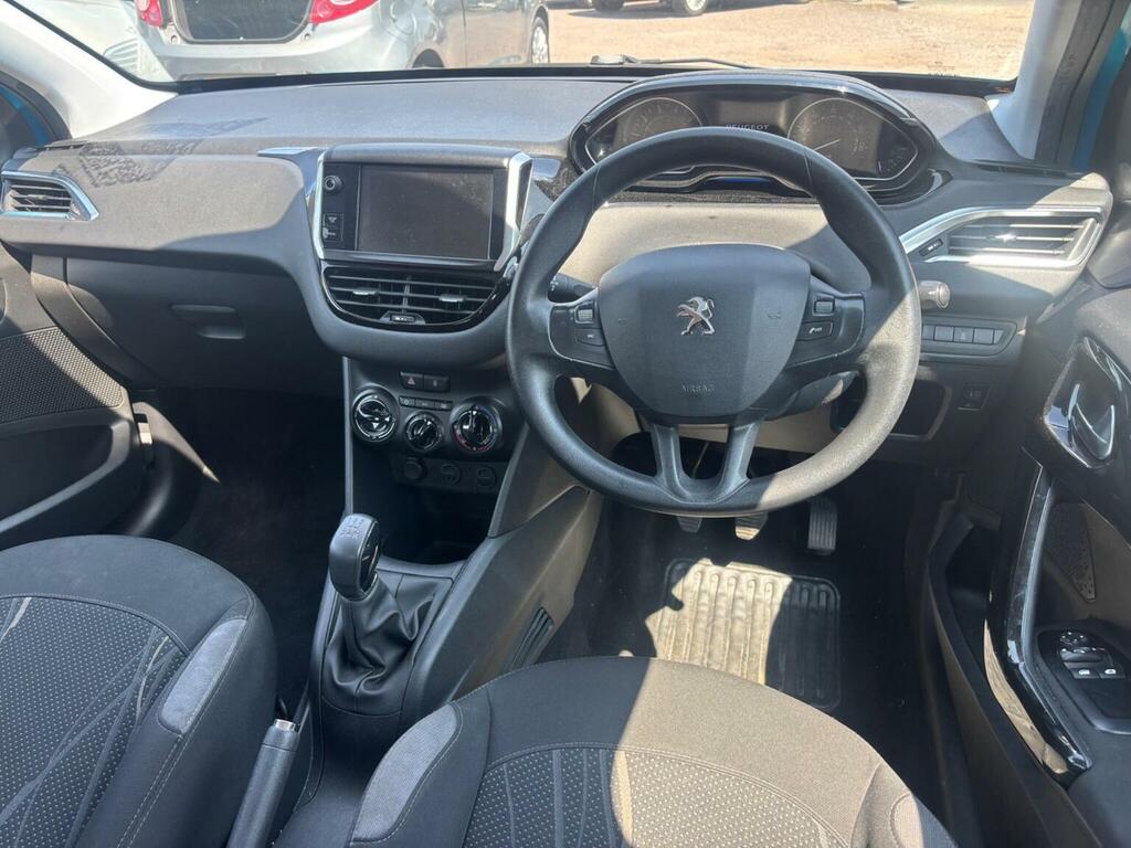 Peugeot 208 Hatchback 1.4 Vti Allure Euro 5 201262 White #8