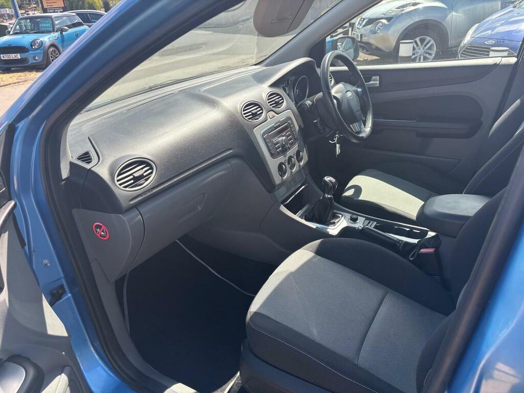 Ford Focus Hatchback 1.6 Zetec 201010 Blue #3