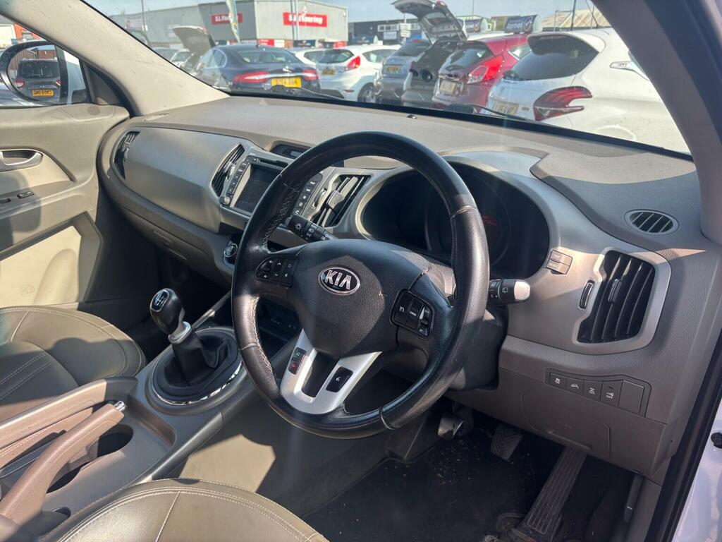 Kia Sportage 2.0 Crdi Kx-4 Awd Euro 5 White #3