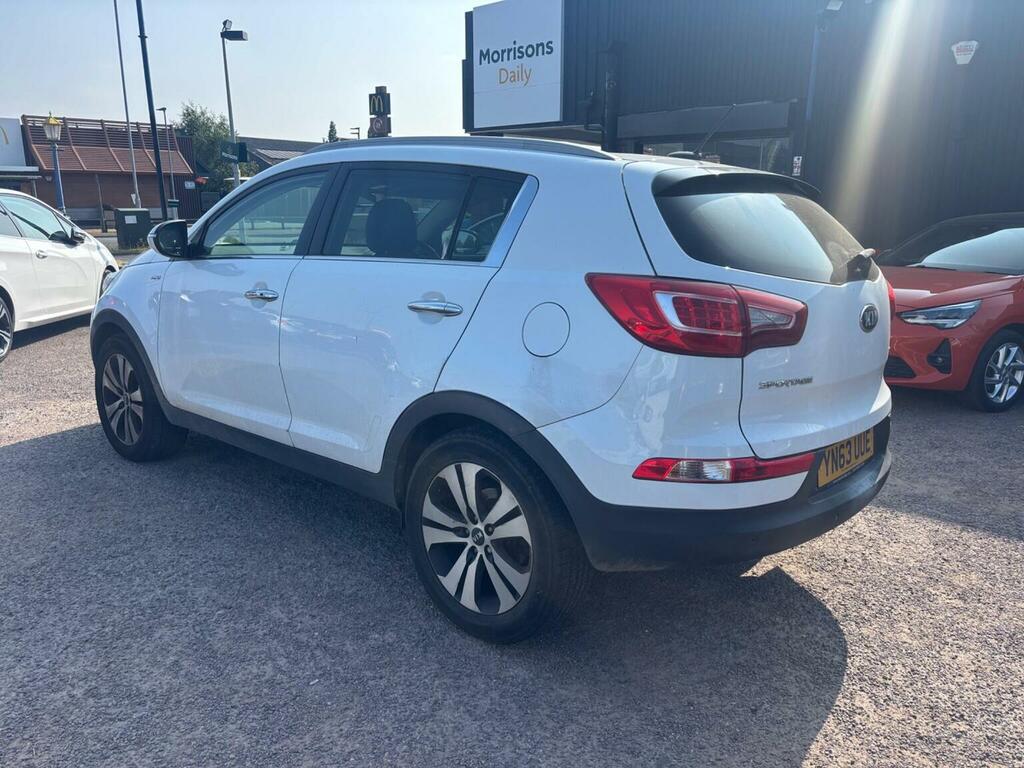 Kia Sportage 2.0 Crdi Kx-4 Awd Euro 5 White #2