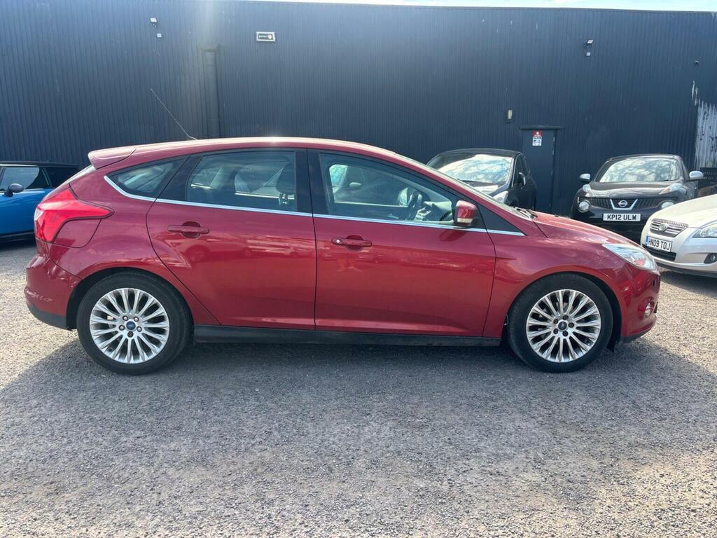 Ford Focus 1.6 Tdci Titanium X Euro 5 Ss Red