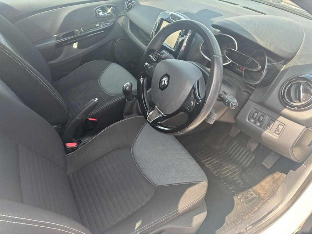 Renault Clio Hatchback 1.5 Dci Dynamique S Medianav Euro 5 Ss White #3