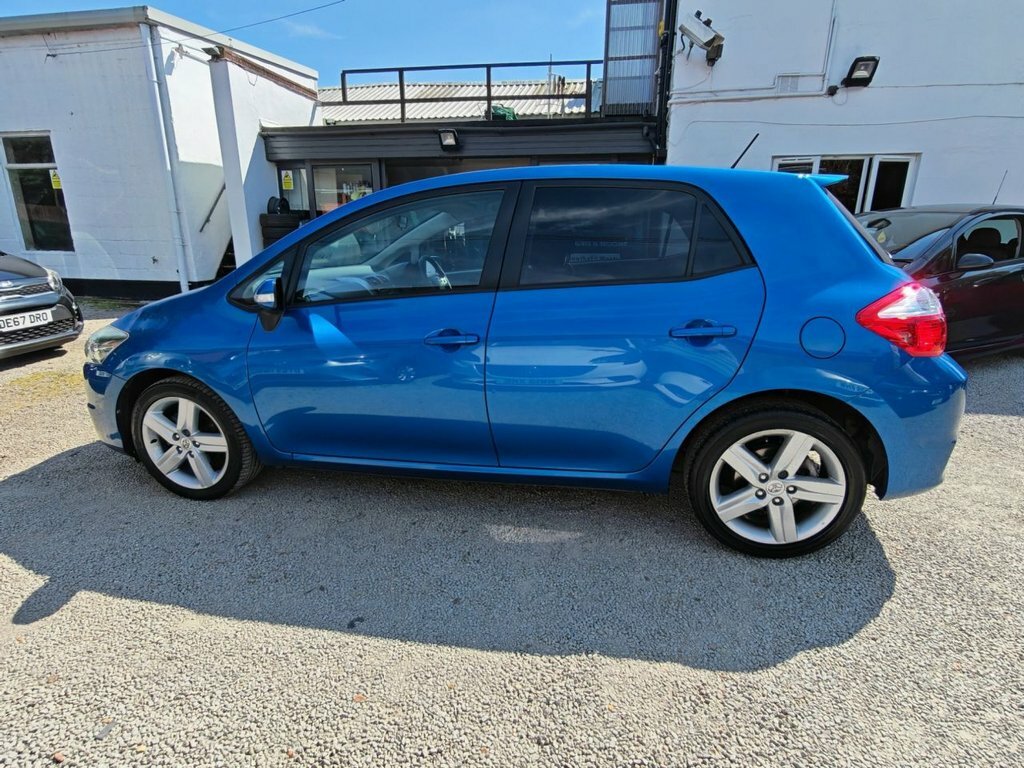 Toyota Auris 1.6L Sr Blue #4