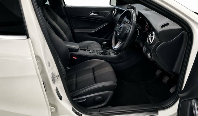 Mercedes-Benz A Class A200d Sport Edition Hatchback White #3