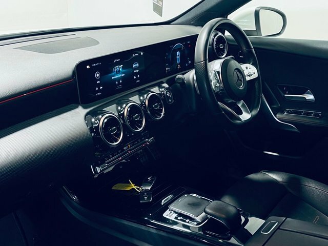 Mercedes-Benz A Class A200 Amg Line Executive WD68URE White #4