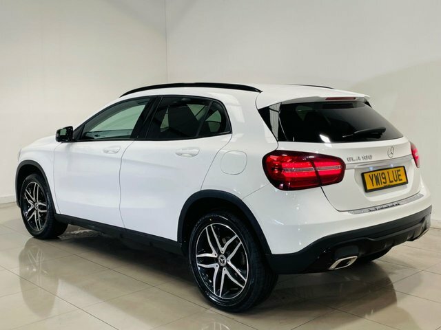 Mercedes-Benz GLA Class Gla180 Urban Edition Suv YW19LUE White #2