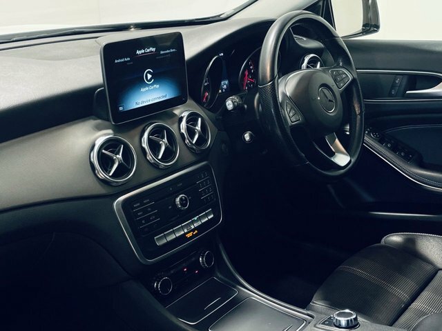 Mercedes-Benz GLA Class Gla180 Urban Edition Suv YW19LUE White #3