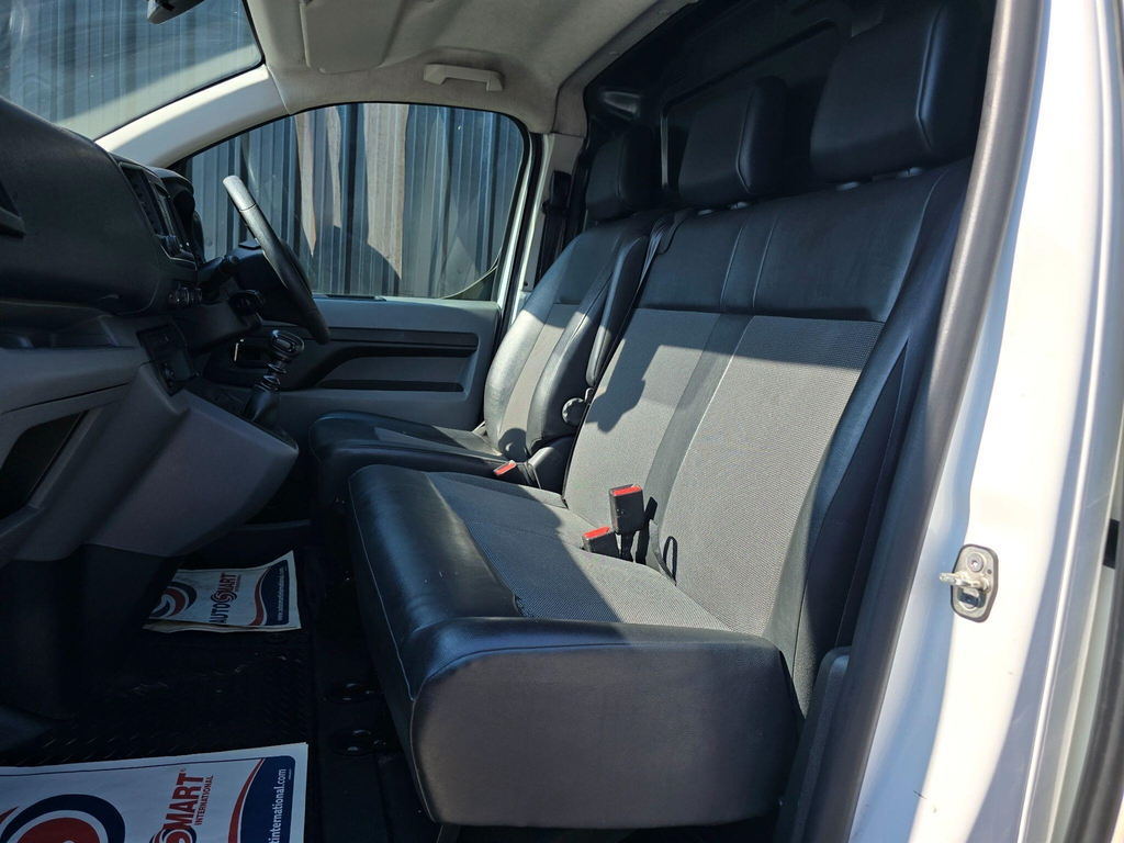 Vauxhall Vivaro 1.6 Cdti 2900 White #30
