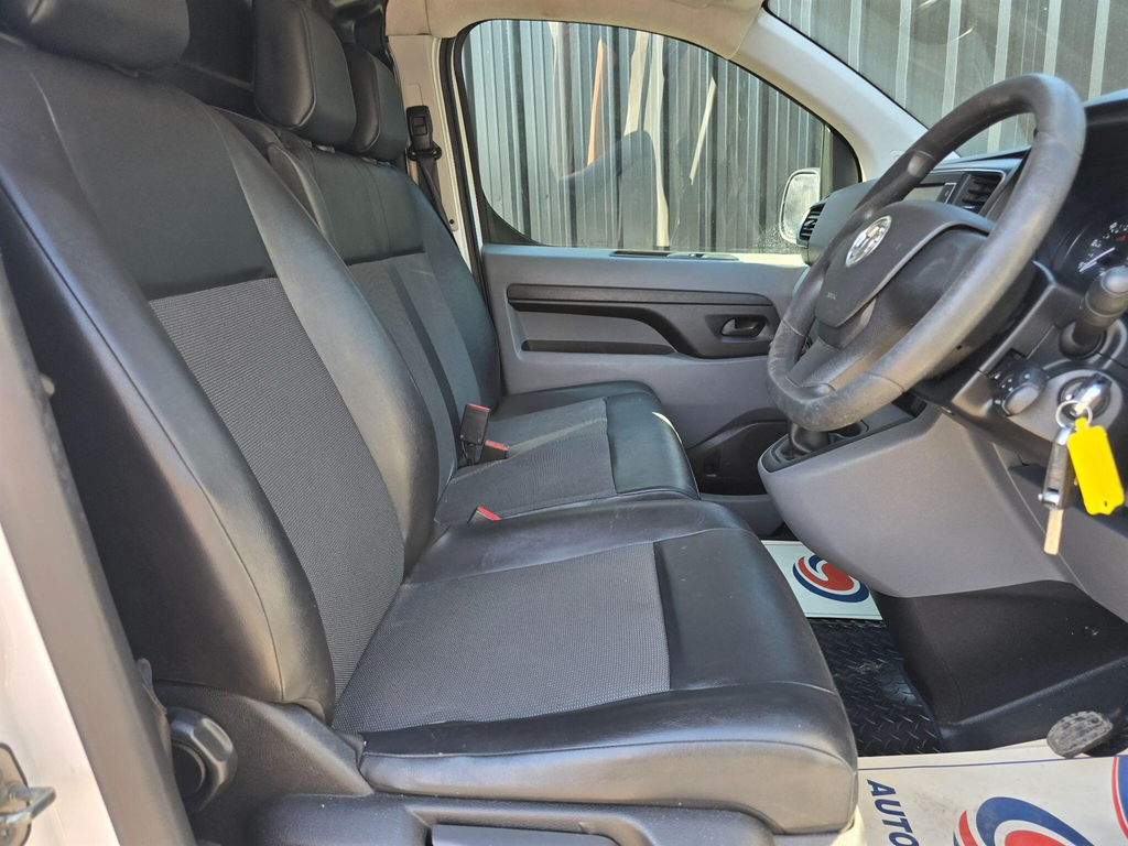 Vauxhall Vivaro 1.6 Cdti 2900 White #21