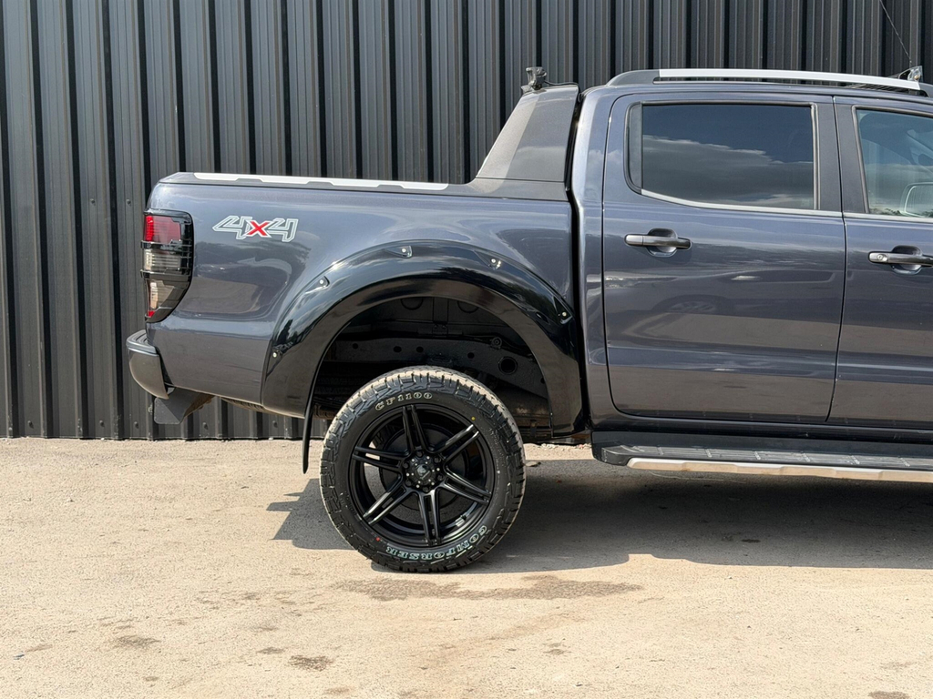 Ford Ranger Pick Up Double Cab Wildtrak 3.2 Tdci 200 White #25