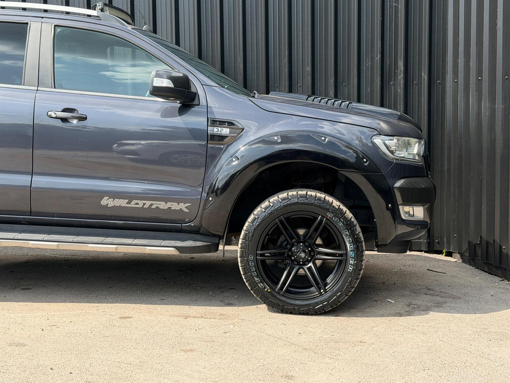 Ford Ranger Pick Up Double Cab Wildtrak 3.2 Tdci 200 White #26