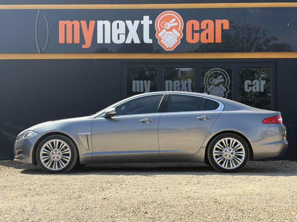 Jaguar XF Saloon OV64KJY #4