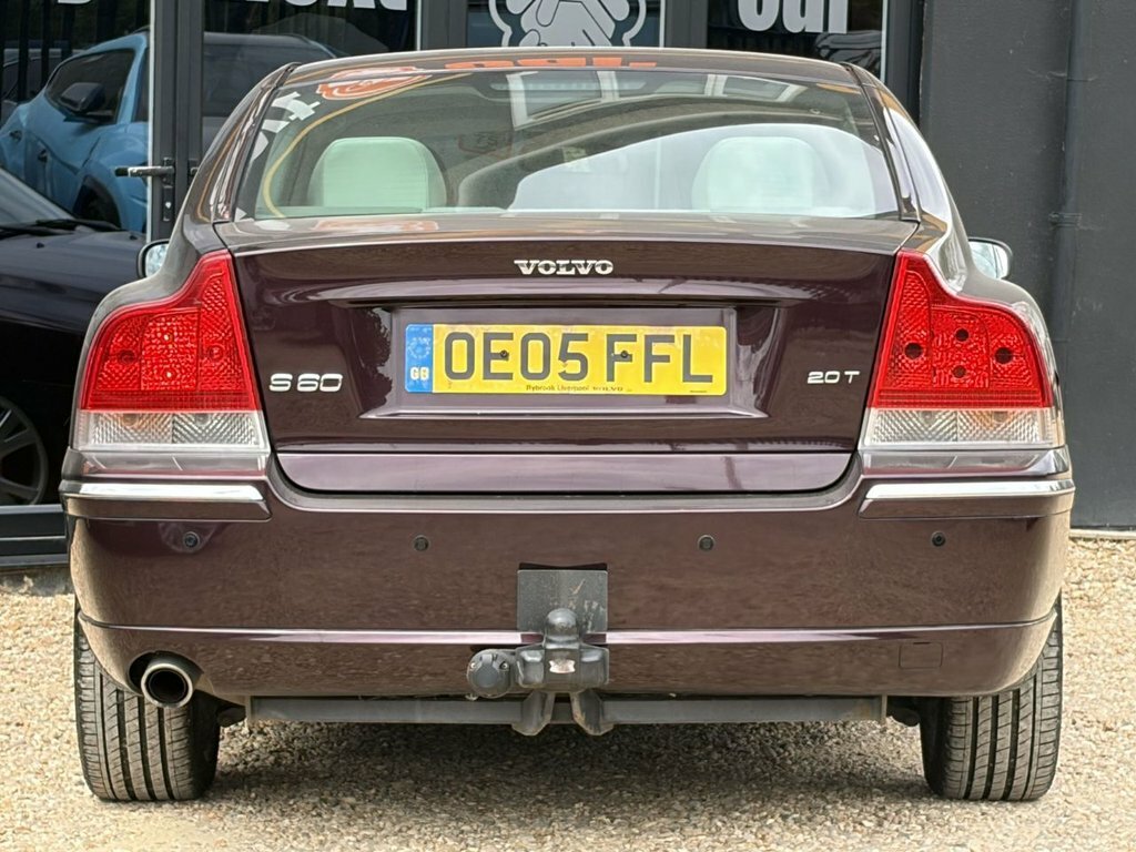 Volvo S60 Gold #8