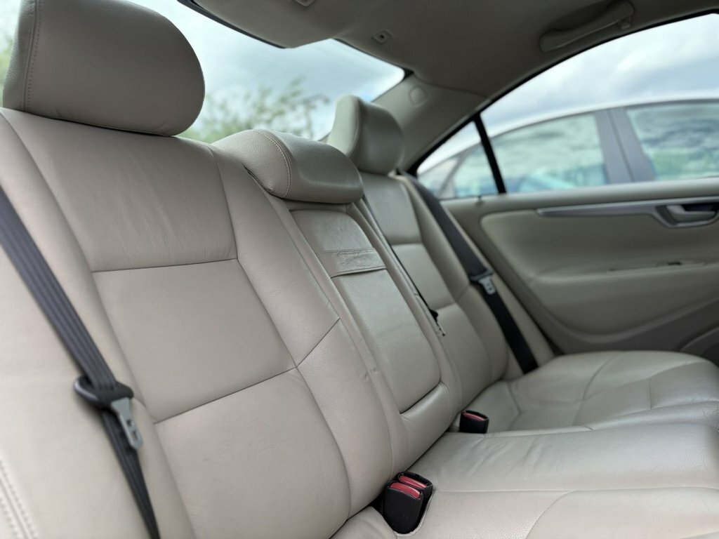Volvo S60 Gold #17