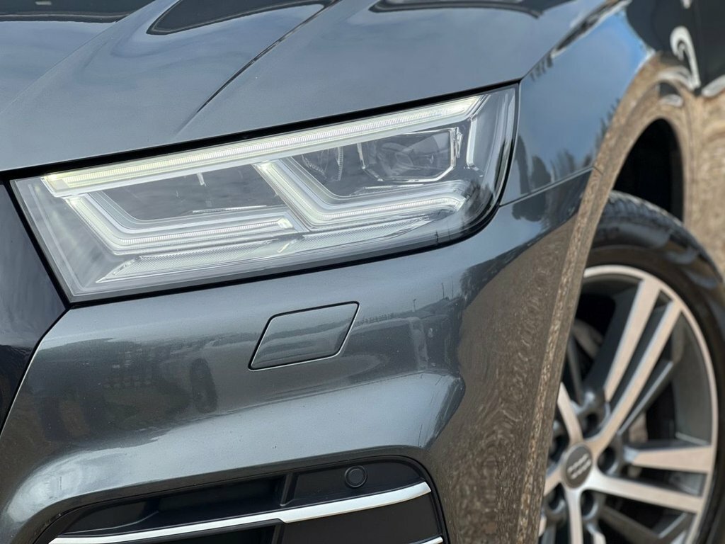 Audi Q5 2L Tfsi E Quattro Competition Grey #3