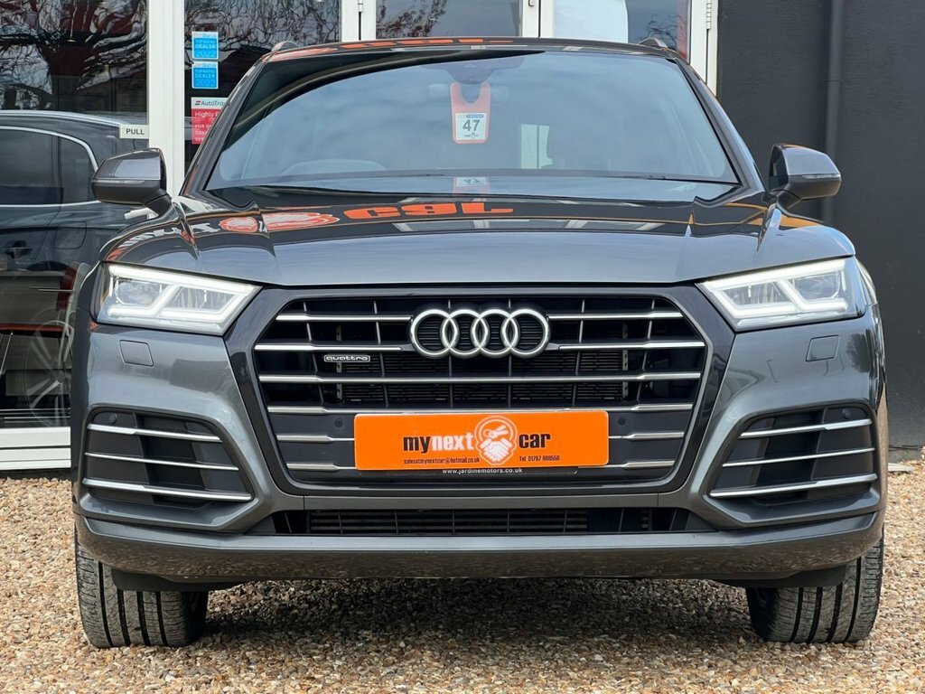 Audi Q5 2L Tfsi E Quattro Competition Grey #2