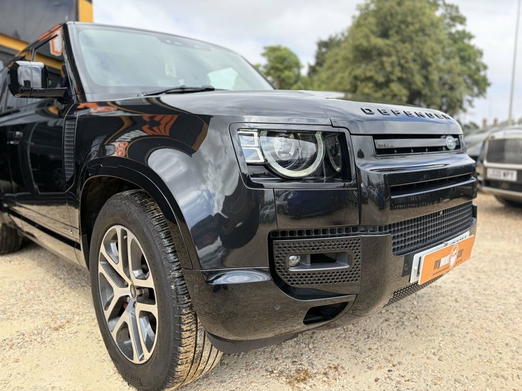 Land Rover Defender 130 3L X Black #2