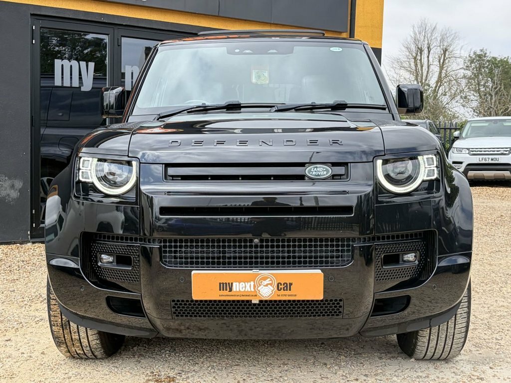 Land Rover Defender 130 3L X Black #3