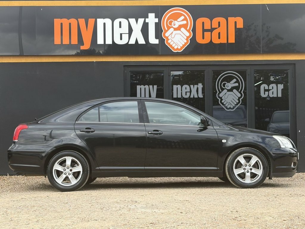 Toyota Avensis Hatchback Silver #8