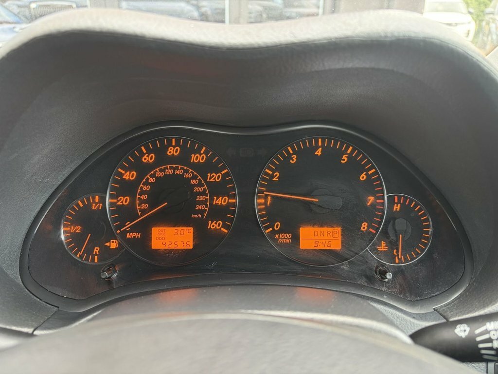 Toyota Avensis Hatchback Silver #12