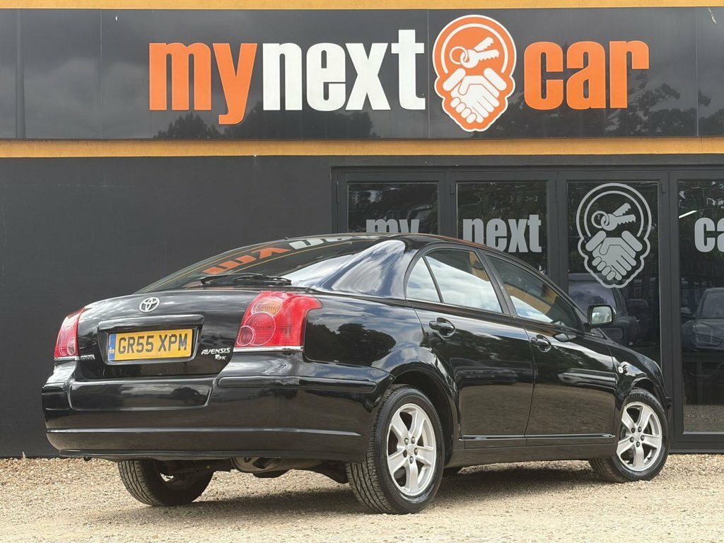 Toyota Avensis Hatchback Silver #7