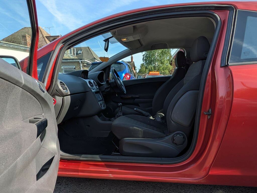 Vauxhall Corsa Vauxhall Corsa 1.2I Se. Hat Blue #19