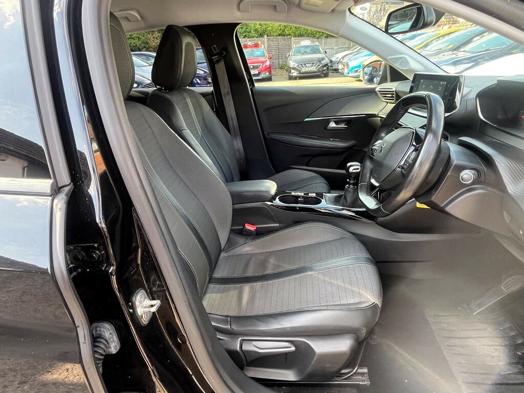 Peugeot 208 Active Black #7