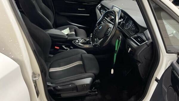 BMW 2 Series Active Tourer Sport White #9