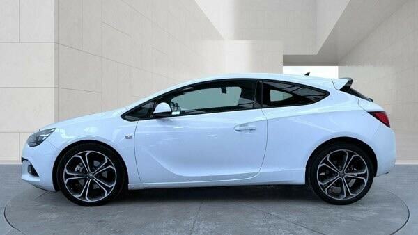 Vauxhall Astra GTC 2.0 Cdti Limited Edition Euro 5 Ss White #4